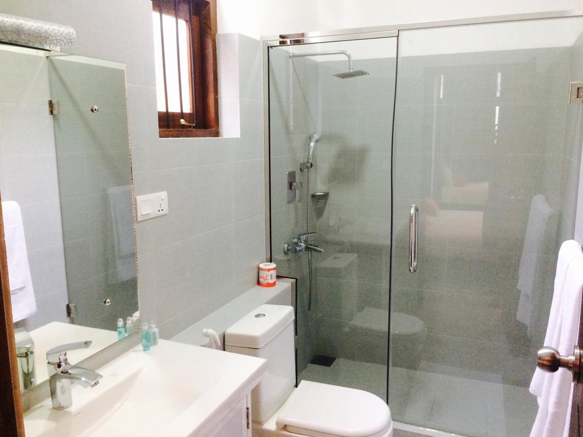Sea Breeze Deluxe Inn Negombo Exterior photo